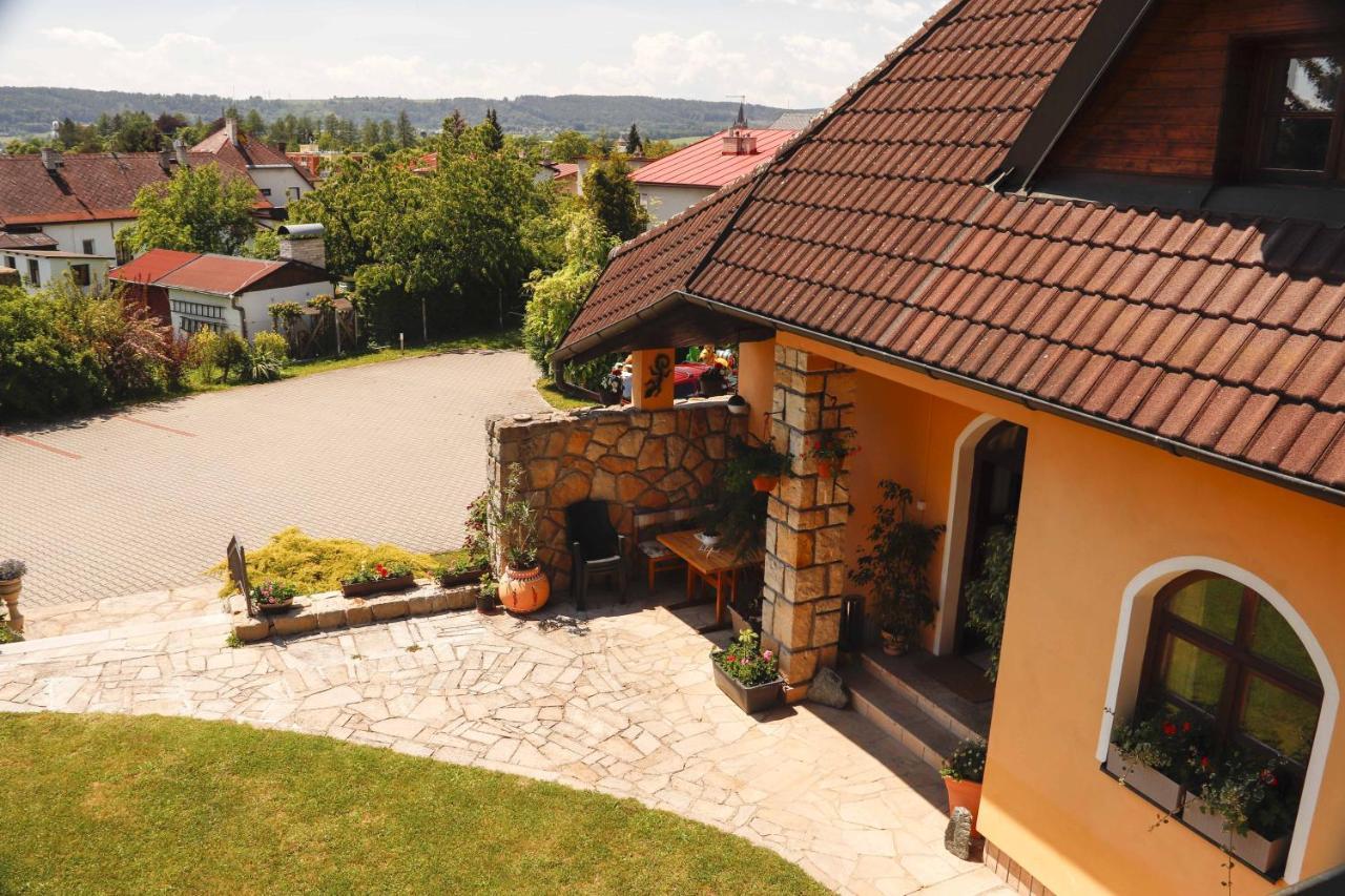Apartman U Vagnera Dvur Kralove nad Labem Exterior photo