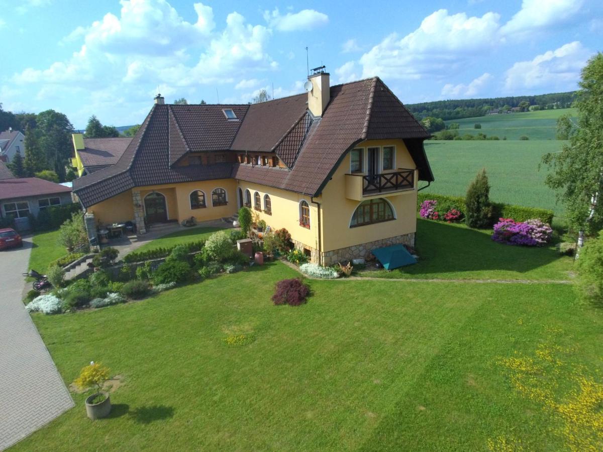 Apartman U Vagnera Dvur Kralove nad Labem Exterior photo